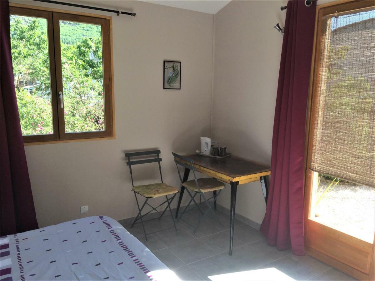 Les Deux Chemins Hotel Mons  ภายนอก รูปภาพ